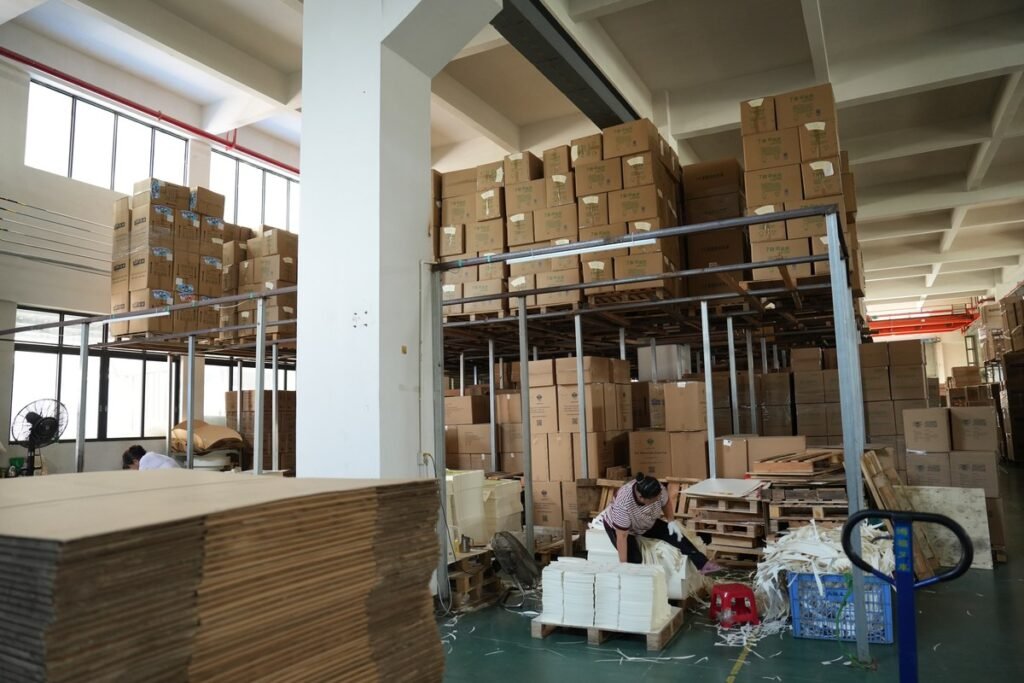 warehouse packing station