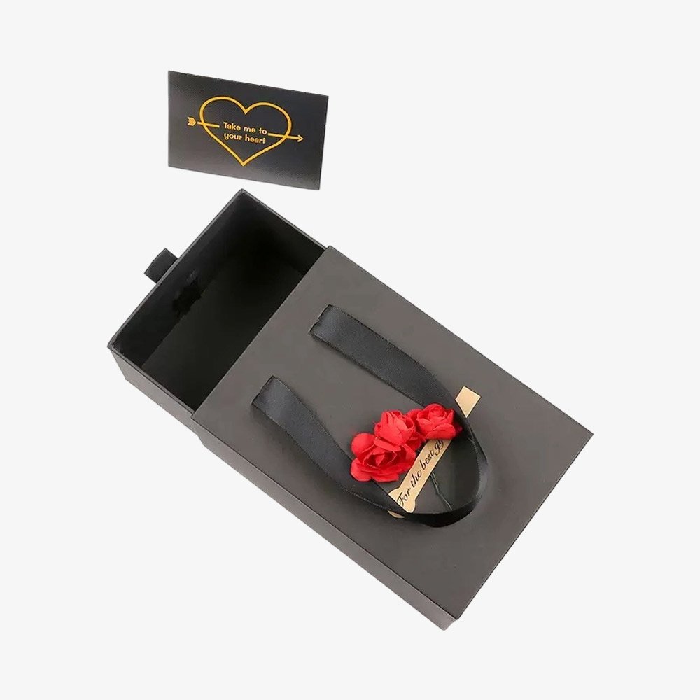 chocolate-packaging-black-drawer-box-red-rose